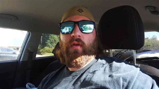 Fishing a tiny creek for smallmouth bass! (Creek fishing mission)