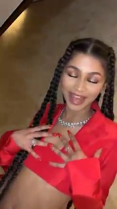 3.4M views · 10K reactions | Zendaya + Vera Wang = a match made in heaven. - - > https://trib.al/VjPal33 © Instagram @LuxuryLaw | British Vogue | Facebook