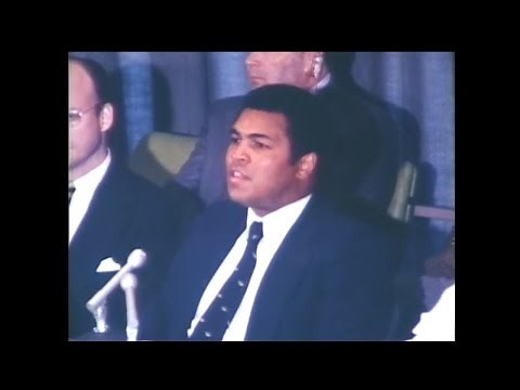 Muhammad Ali campaigns against apartheid (1978)