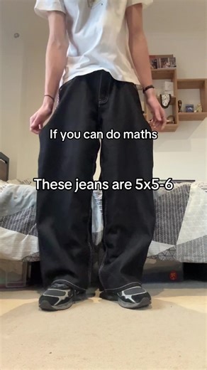 Stylish Pink Embroidered Baggy Jeans for Fashion Lovers