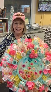 This wreath was fun to make and turned out so pretty! #craftymacs | Craftymacs LLC