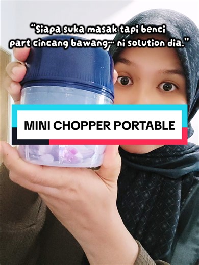 Effortlessly Dice Ingredients with Mini Chopper Portable