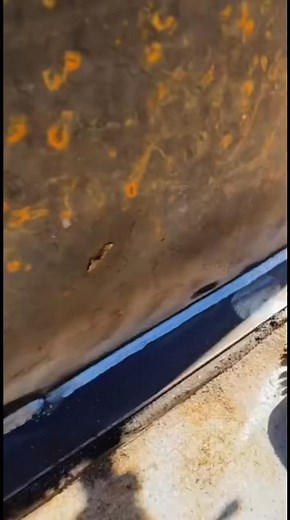 Welding the corner seam with 7024 #work #stickwelding #welding #7024 #welder #weld #lincolnelectric | Datboi Miggle