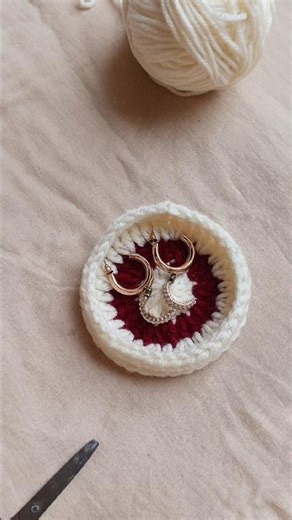 Crochet Trinket dish #crochet #crochettrinkettray