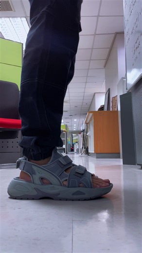 Cool Puma Traek Sandals: Retro Style Meets Comfort