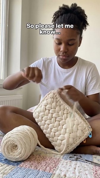 I make crochet handbags in my room #crochet #handbag #smallbusiness
