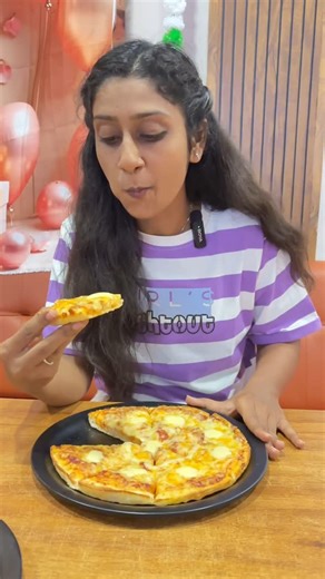 shreeya _princy on Instagram: "ગાંધીધામ માં બેસ્ટ અને અનલિસ્ટેડ food સોધી રહ્યા છો એ પણ બેસ્ટ ઓફર ની સાથે તો ચોક્કસ મુલાકાત લેજો WILLIAM JOHN’S PIZZA 📍 Plot no. 415, Part-A, ward no.G/C, Near Sadhu Vaswani Kunj, Adipur ☎️ 7069072978 #shreeyaprincyvlog #foodlover #food #foodie #best #unlimited #trending #viral #gujju #kutch"