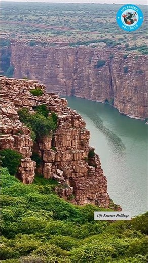 Gandikota, Andhra Pradesh. Red Granite Cliffs + River U-turn with Sunset View.