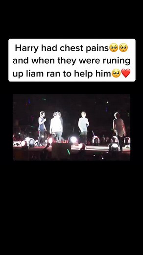 Harry Styles Chest Pain Incident During One Direction Performance