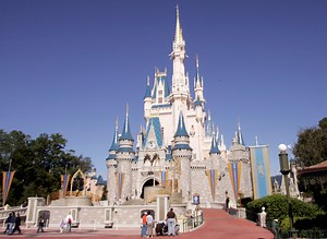 The 10 Key Differences Between Disney World and Universal Studios