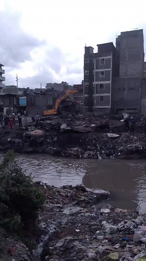 Urban Demolition Process with HITACHI Excavator