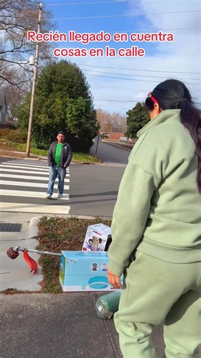 Recién llegado en cuentra cosas regaladas en la calle #calle #regalos #usa #latinos #real