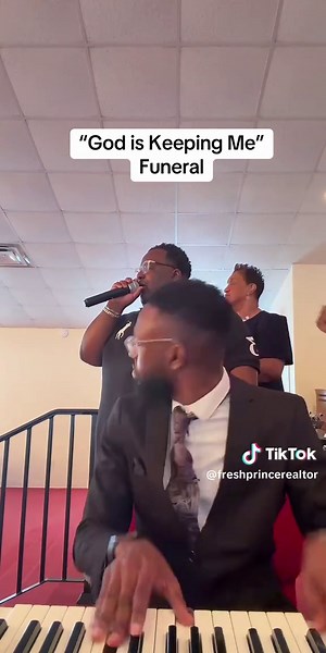 God is Keeping Me: Sharmar Stephens at Funeral | Mississippi Mass Choir