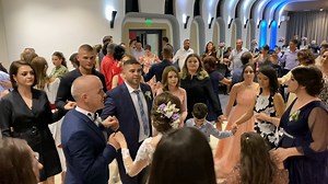 194K views · 4.5K reactions | Audiție plăcută! LIVE de la nuntă!流論 Click HD! Nunta prietenilor noștri: Florin & Ionela | Formatia AxA | Facebook