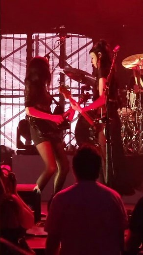 St. Vincent (live)