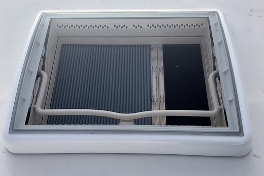 Review of the Dometic Midi-Heki Vent