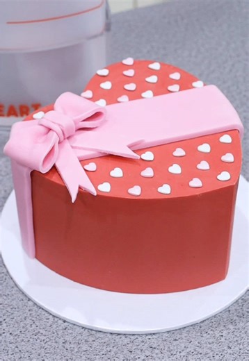 Happy Valentine’s Day, Frosties! ❤️ We hope your Valentine for you that Frost Form you wanted…and if they didn’t, then be your own Valentine and treat yourself! 😘 Order worldwide on www.frostform.com 💝