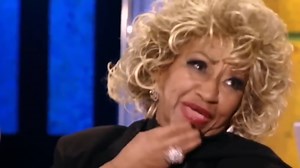 Escucha Azúcar Negra y descubre la historia detrás de la icónica frase de Celia Cruz. “¡Azúcar!” nace de un momento espontáneo en el que Celia respondió cuando le preguntaron cómo quería su café, “¡Azúcar!” se convirtió en su sello, simbolizando la alegría, pasión y espíritu que le aportaba a la vida y a la música. Este álbum captura esa energía, fusionando la salsa tradicional con sonidos frescos que demuestran la versatilidad de la Reina de la Salsa. Ahora disponible en todas las plataformas m