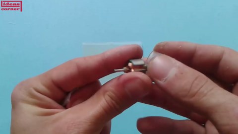 DIY hand-crank phone charger: Build a homemade generator & coin battery power bank!