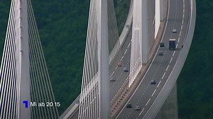 [DOKU-MITTWOCH IN ORF 1]: Viele Menschen in Österreich pendeln: das kostet Zeit, Geld und Nerven. Lisa Gadenstätter begleitet in "Dok 1: Leere Kilometer? Österreich pendelt“ Pendler:innen auf ihrem mühsamen Weg zur Arbeit und fragt nach: Wie könnten Alternativen aussehen - auch der Umwelt zuliebe? Danach folgt die Reportage "Europa - Kontinent im Umbruch: Mobilität ohne Grenzen". (ab 20.15 Uhr in ORF 1, auf ORF ON & in der TVthek-App) https://tv.orf.at/stories/240313_doku_mittwoch100.html | ORF
