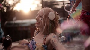 Meet Mermaid Sparkles, the ‘MerPeople’ Star Who Never Stops Swimming