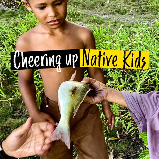 Sharing My Catches With The Locals! | Cavy Fishing