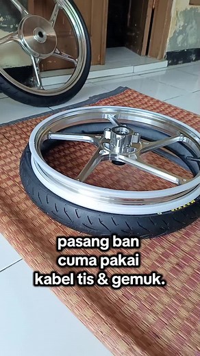 Panduan Memasang Ban Motor Dengan Tali Ties