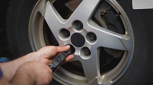 Cupcake Decoration: A Mechanics Guide to Creating Sweet Masterpieces