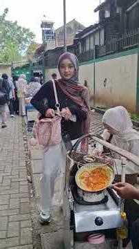 Cilung Bapeda Jajan Populer Mahasiswi Bandung