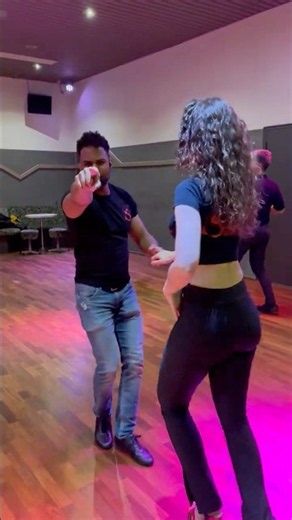 It’s always a good time to dance Salsa 💃 what is your favourite move?