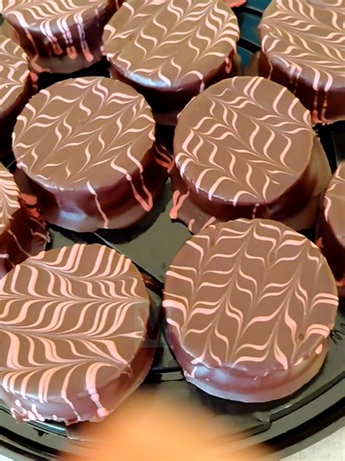 Cómo Hacer Alfajores de Oreo para San Valentín