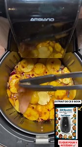 « Je ne savais plus quoi cuisiner... Maintenant j'ai 300 idées ! » - Marie, Montréal Vous êtes fatigué(e) de faire toujours les mêmes plats ? Ce livre de 300 recettes airfryer est votre solution : ✔️ Variété infinie : viandes, poissons, végétarien, desserts ✔️ Gain de temps : 15-30 minutes max par recette ✔️ Économies : cuisinez maison, moins de resto/livraison ✔️ Santé : jusqu'à 80% moins de graisse qu'en friture Pour seulement 12,99€, vous ne chercherez plus jamais "que faire à manger ce soir"