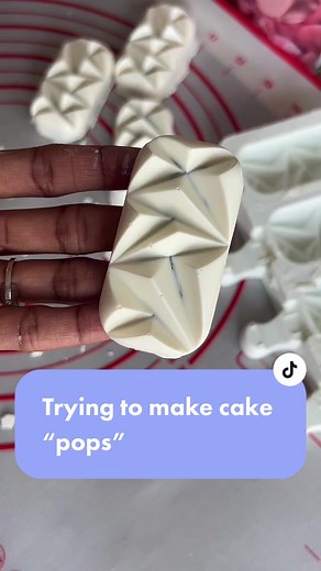 First Attempt at Making Cake Pops Using a Mold | Cake Pop Tutorial