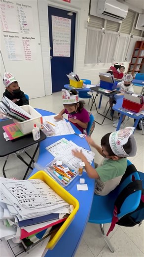 A Christmas Dolphin Splash to Skyler Ceria & Family for their Candy Cane Donations 🎅🏽🎄🧑🏼‍🎄