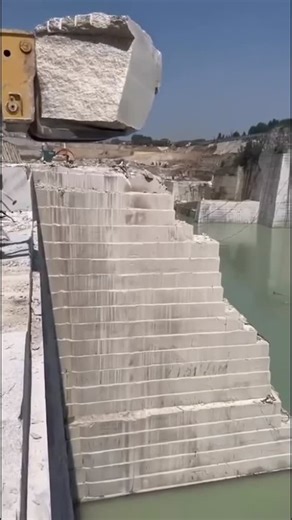 PEPList on Instagram: "🚨 ATENÇÃO, REVALIDANDO! 🚨 Não é aula. Não é teoria sem fim. É TREINO. 🩺 Curso Presencial Peplist ⏱ 1 semana intensa 🔥 Prática real, no padrão da prova ❌ Zero enrolação 🚀Belo horizonte 📚 Cronograma pedagógico afiado 💥 O melhor custo-benefício do mercado Aqui você não fica assistindo. Você faz. Você erra. Você evolui. 👉 Garanta sua vaga agora: 🌐 https://peplistcurso.com 🔗 Link na Bio Quem quer aprovação, treina no Peplist. #Peplist #PeplistRevalida #CursoPresencial