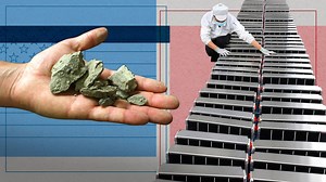 Stellantis, BMW in Talks With Panasonic Over New EV Battery Plants