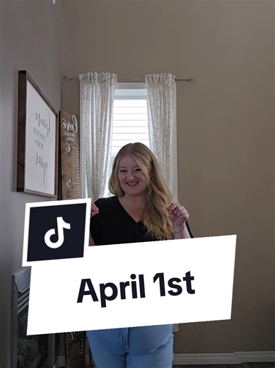 Happy April! 😜 But for real, let's keep the unsolicited comments about someone's body to ourselves, mmkay?! #aprilfools #bodypositivity #bodyliberation #bodyconfidence #postpartumjourney #plussizemama #mindyourownbody