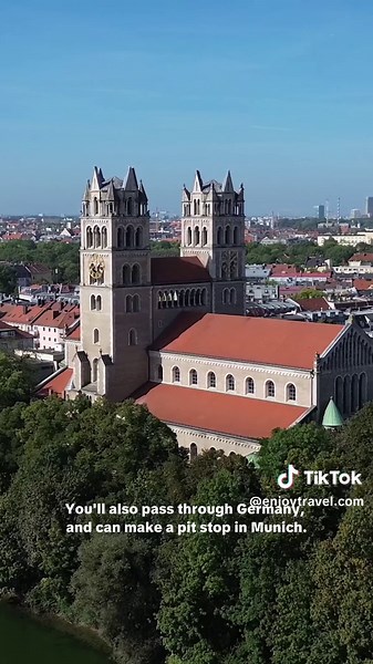 Austria’s stunning countryside is one of the most scenic places to take a road trip🏔️. Filled with Alpine villages right out of a painting and snow-capped mountains, here are a few of the best road trips in Austria to make the most of the sights. #austria #austrianalps #austriaroadtrip #bestroadtrips #roadtripguide