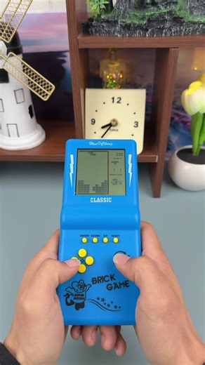 “This mini game console is bringing back all the nostalgia — and it’s addictive!”#fyp#TikTokHolidayHaul #gamingfinds #minigameconsole #retrostyle