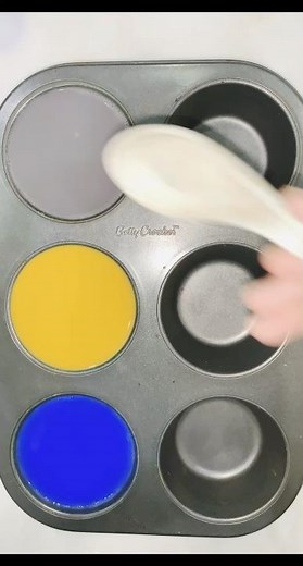 “Which color should I mix next?” #viral #artshorts
