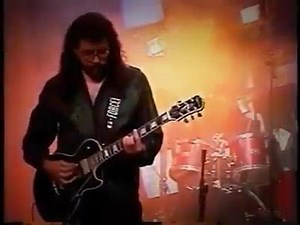 EL TRI/LA NOSTALGIA ...y todo el mundo quisiera el tiempo poder regresar y revivir los recuerdos y los buenos tiempos porque recordar es vivir y todos queremos vivir mas ... | Adictos Al Rock and Roll