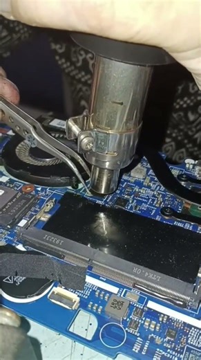 How to remove a laptop BIOS IC with a steam soldering iron.