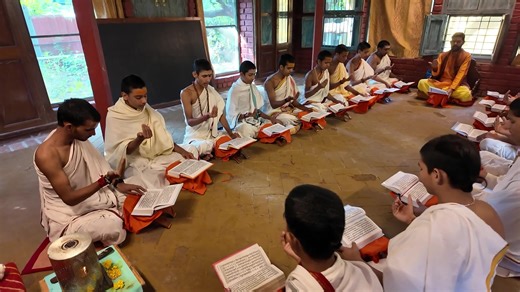 Ved Class | Shree Muktananda Sanskrit Mahavidyalaya