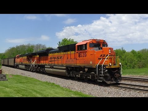 BNSF ACe Leads CAEG Coal Train