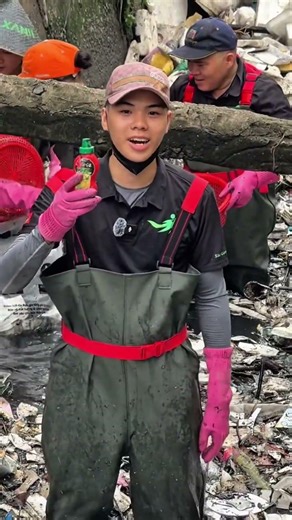 What's in landfill 4! #saigonxanh #saigonxanh #rivercleaning #shorts #trending #viral #windnet