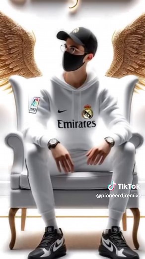 Beautiful Boy Pictures 2024 - Stunning Photos of Handsome Boys