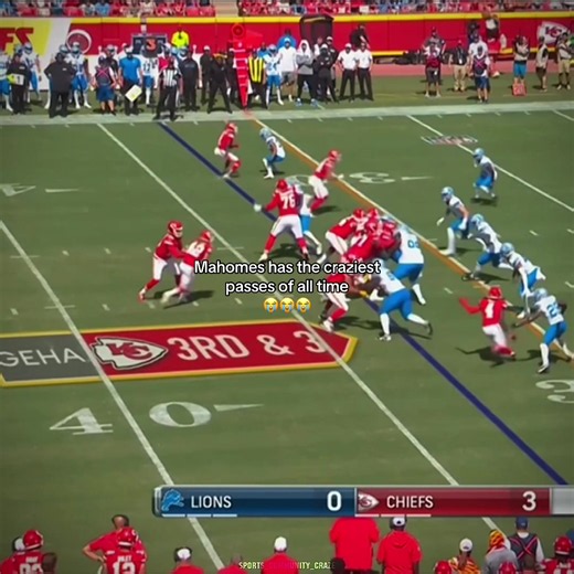 How Patrick Mahomes Makes Incredible NFL-Style Passes
