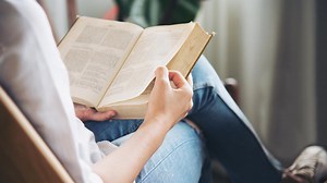 5 Contoh Spoof Text Bahasa Inggris yang Bisa Dipahami