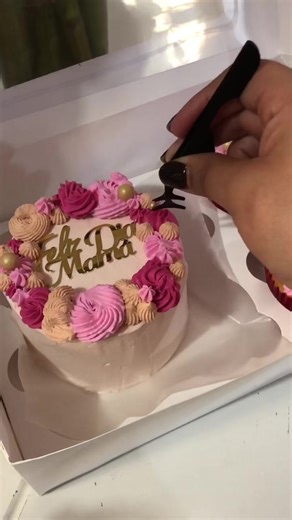 Mini Cake Box Design for Mother's Day Celebration