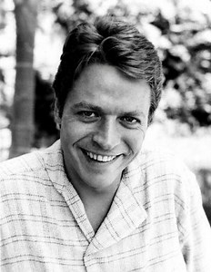 Addicted To Love - Robert Palmer - LETRAS.MUS.BR